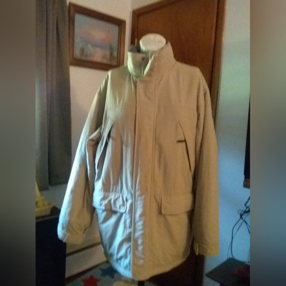 LL Bean Men's Reg. Lrg. Khaki Color Thinsulate Polartec Lined Jacket Coat w/hood - Picture 2 of 15